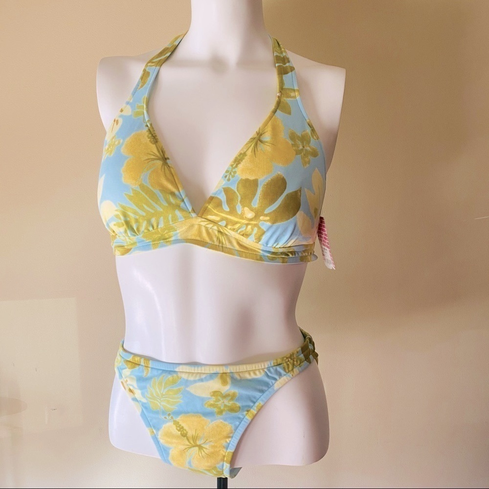 Xhilaration Women’s Floral Bikini Set